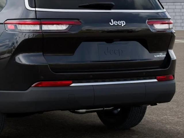 2026 Jeep Grand Cherokee L Laredo 4x2