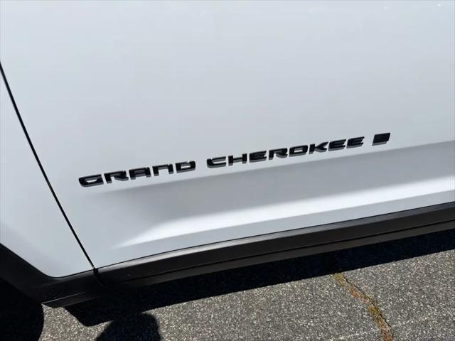 2026 Jeep Grand Cherokee L Altitude 4x4