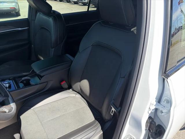 2026 Jeep Grand Cherokee L Altitude 4x4