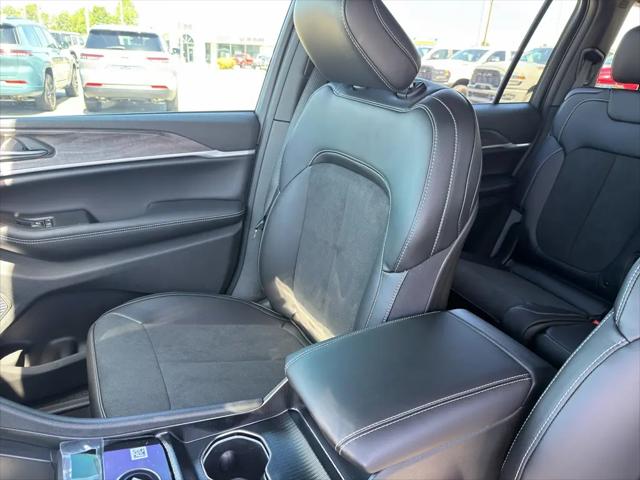 2026 Jeep Grand Cherokee L Altitude 4x4