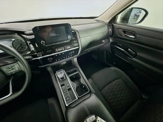 2022 Nissan Pathfinder S 2WD