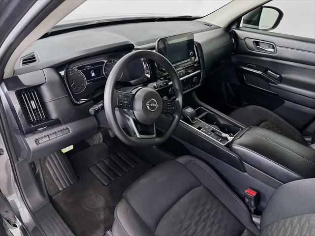 2022 Nissan Pathfinder S 2WD