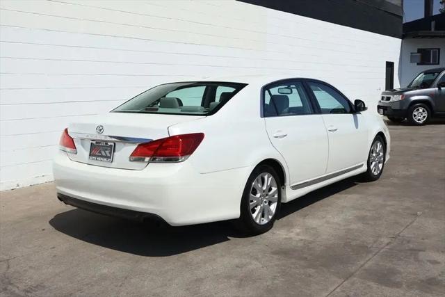 2011 Toyota Avalon Base