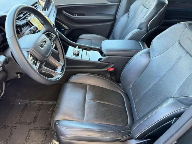 2023 Jeep Grand Cherokee L Overland 4x4