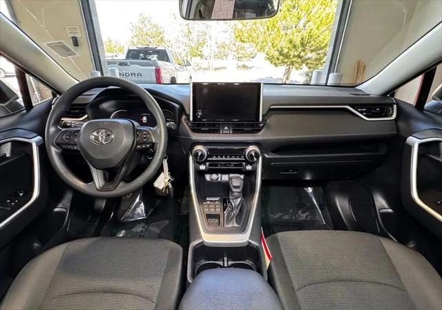 2023 Toyota RAV4 LE