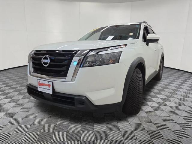 2024 Nissan Pathfinder SV 4WD