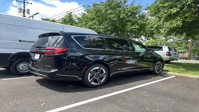 2027 Chrysler Pacifica Limited