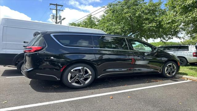 2027 Chrysler Pacifica Limited