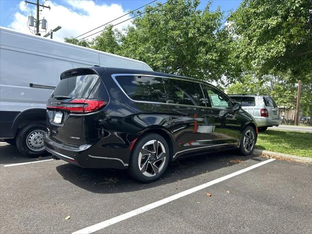 2027 Chrysler Pacifica Limited