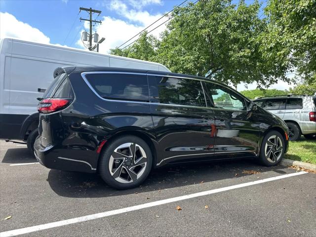 2027 Chrysler Pacifica Limited