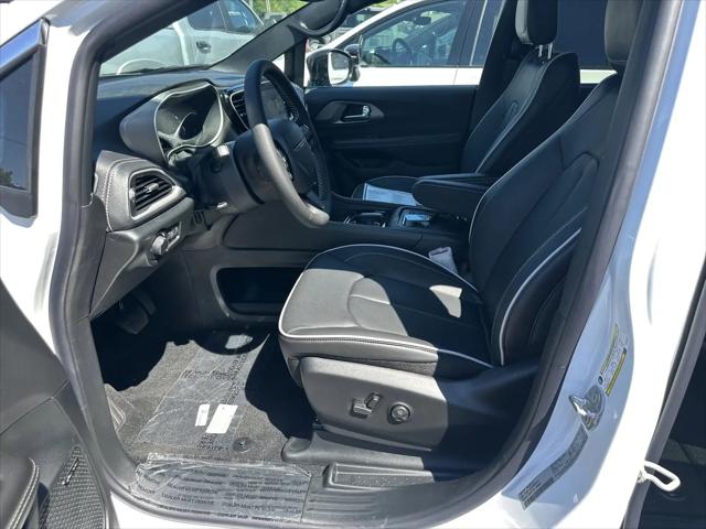2027 Chrysler Pacifica Limited