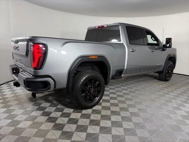 2025 GMC Sierra 2500HD 4WD Crew Cab Standard Bed AT4