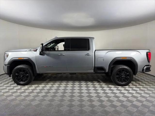 2025 GMC Sierra 2500HD 4WD Crew Cab Standard Bed AT4