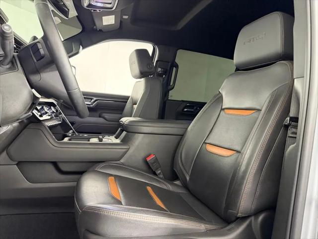 2025 GMC Sierra 2500HD 4WD Crew Cab Standard Bed AT4