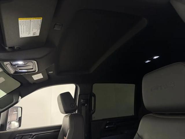 2025 GMC Sierra 2500HD 4WD Crew Cab Standard Bed AT4