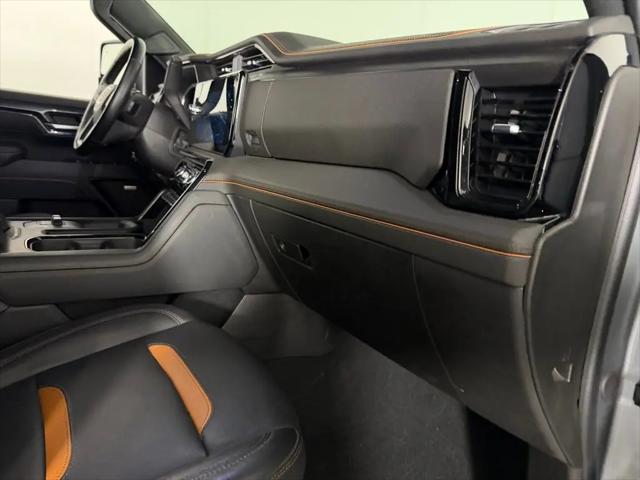 2025 GMC Sierra 2500HD 4WD Crew Cab Standard Bed AT4