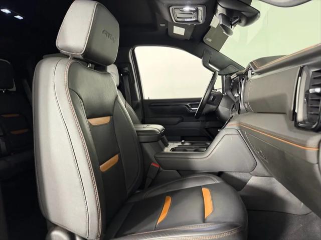 2025 GMC Sierra 2500HD 4WD Crew Cab Standard Bed AT4