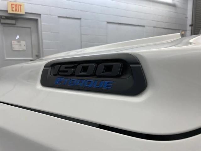 2026 Ram 1500 Express Crew Cab 4x2 57 Box