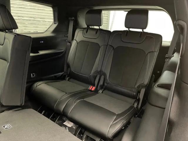 2026 Jeep Grand Cherokee L Altitude 4x2