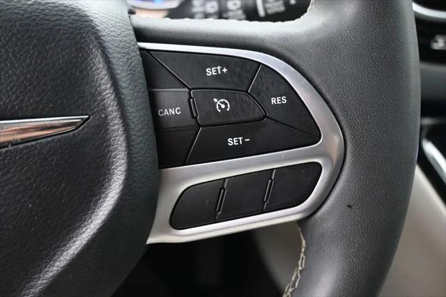 2022 Chrysler Voyager LX