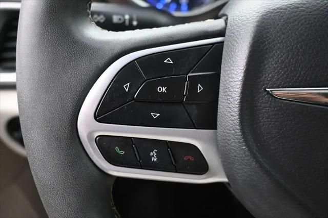 2022 Chrysler Voyager LX