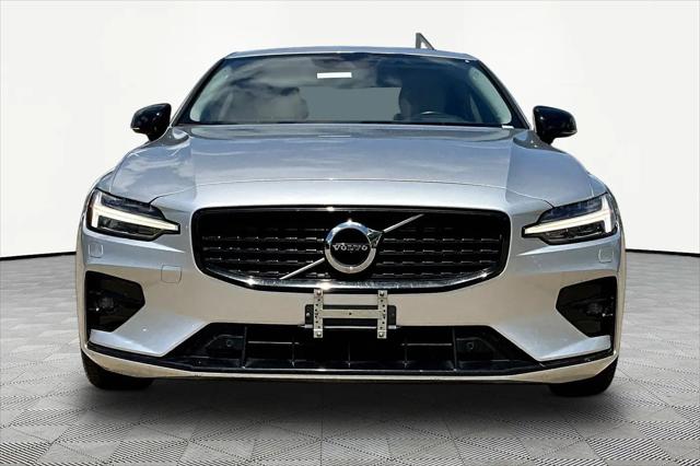 2022 Volvo S60 B5 Momentum