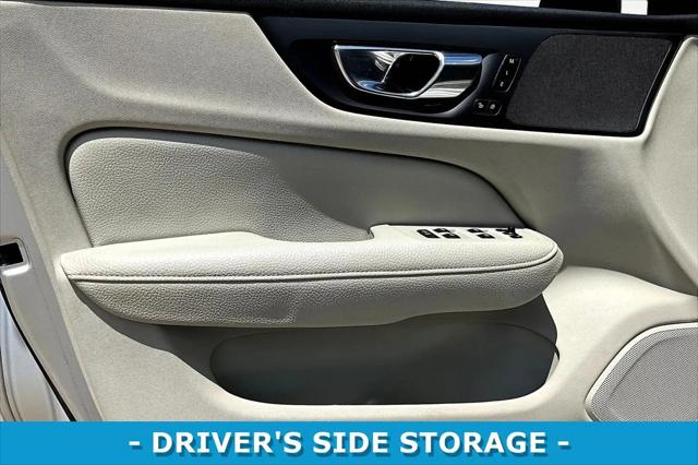 2022 Volvo S60 B5 Momentum