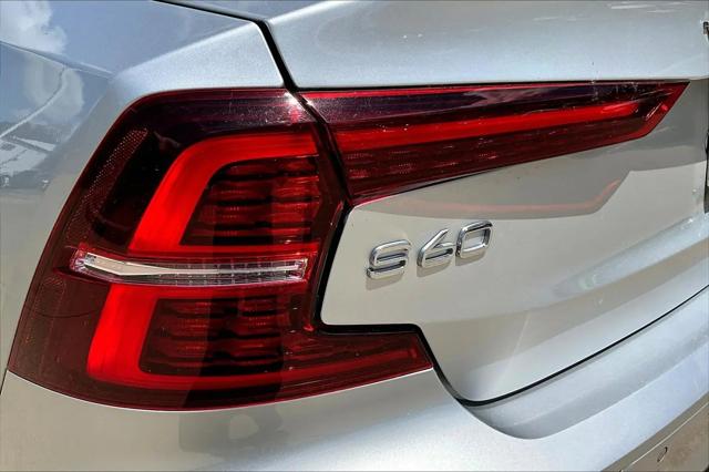 2022 Volvo S60 B5 Momentum