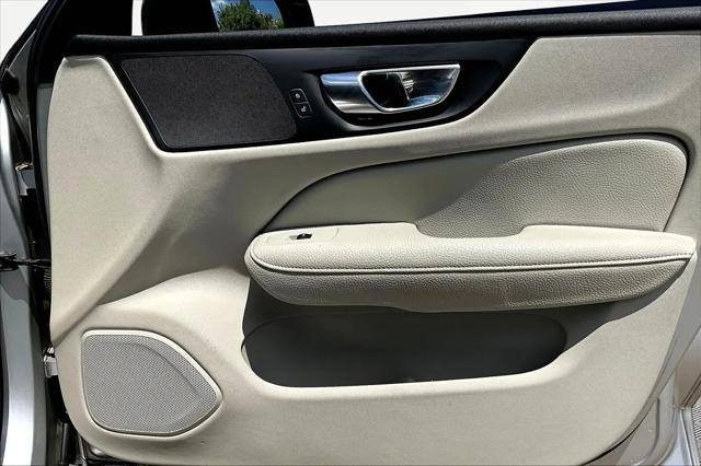 2022 Volvo S60 B5 Momentum