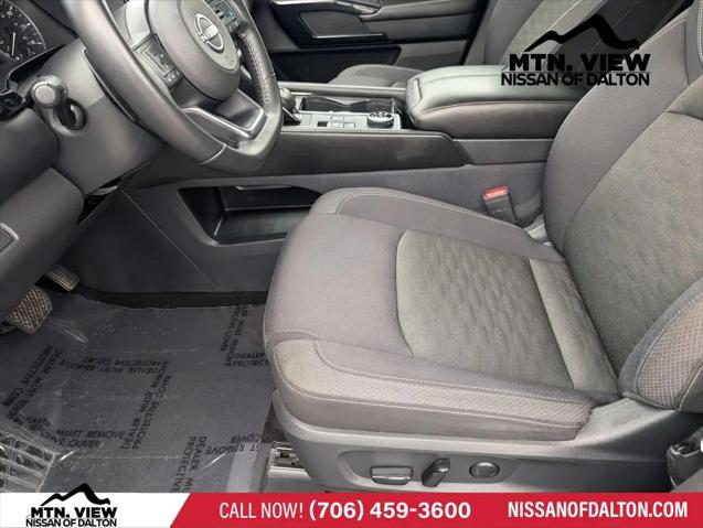 2025 Nissan Pathfinder SV 4WD