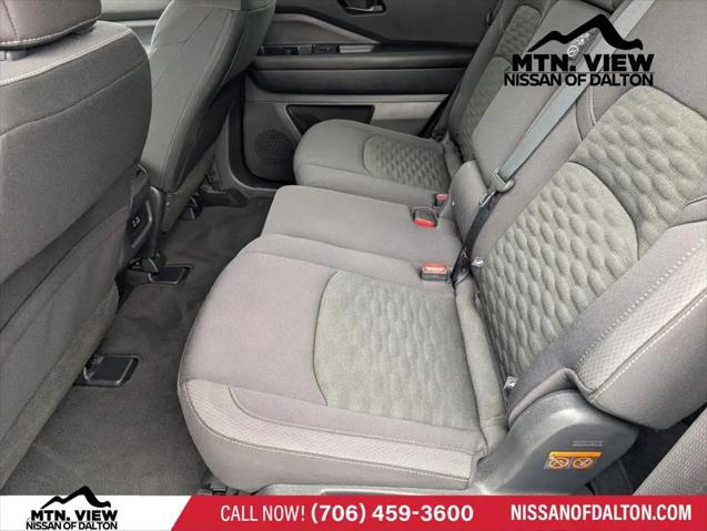 2025 Nissan Pathfinder SV 4WD
