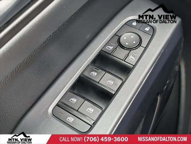 2025 Nissan Pathfinder SV 4WD