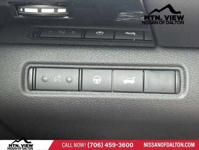 2025 Nissan Pathfinder SV 4WD