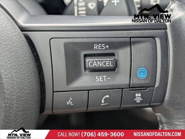2025 Nissan Pathfinder SV 4WD