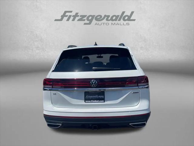 2026 Volkswagen Atlas SE with Technology