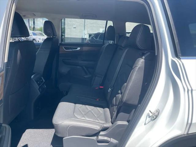 2026 Volkswagen Atlas SE with Technology
