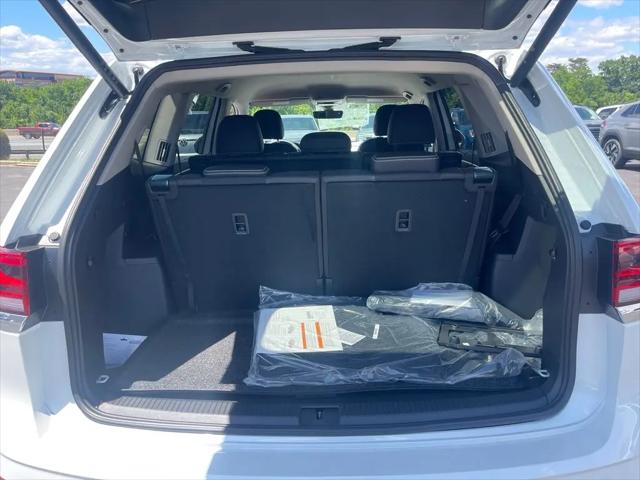 2026 Volkswagen Atlas SE with Technology