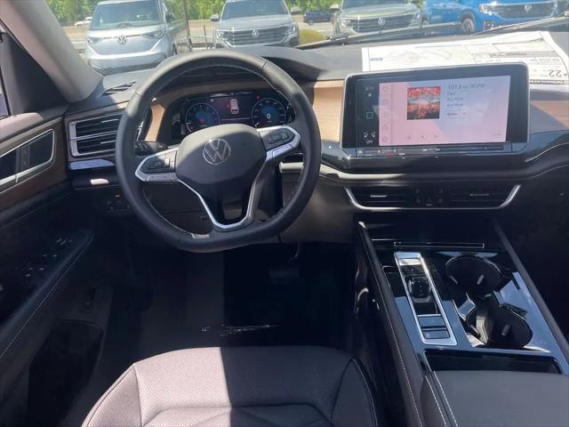 2026 Volkswagen Atlas SE with Technology