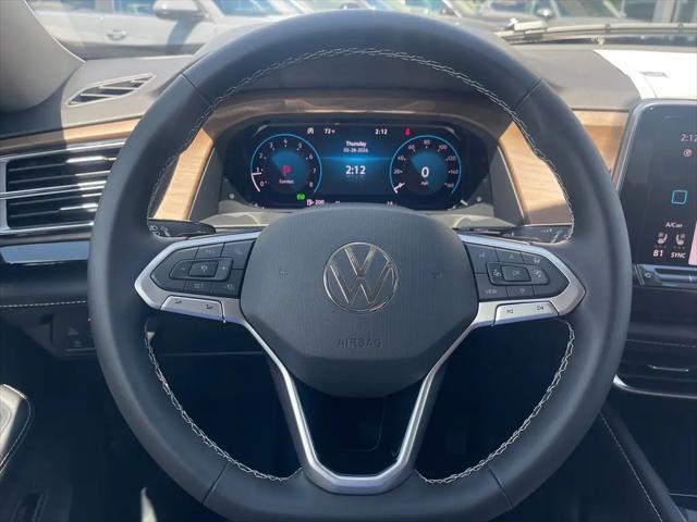 2026 Volkswagen Atlas SE with Technology