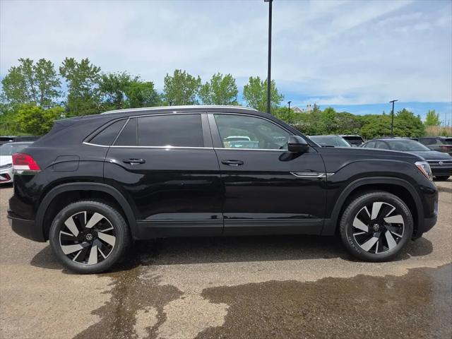 2026 Volkswagen Atlas Cross Sport SE with Technology