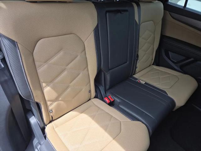 2026 Volkswagen Atlas Cross Sport SE with Technology