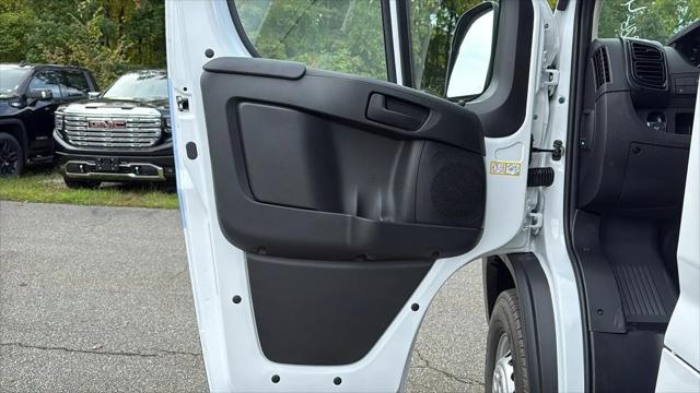 2026 Ram ProMaster Cargo Van Tradesman High Roof 159 WB EXT w/Pass Seat
