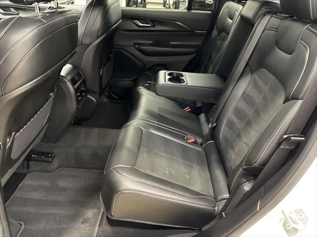 2025 Jeep Grand Cherokee Altitude 4x4