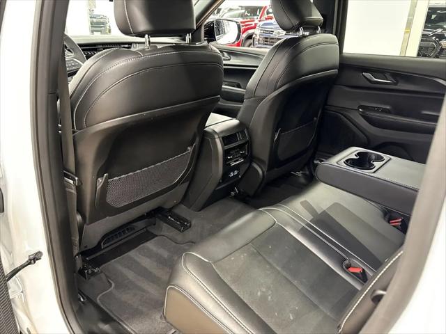 2025 Jeep Grand Cherokee Altitude 4x4