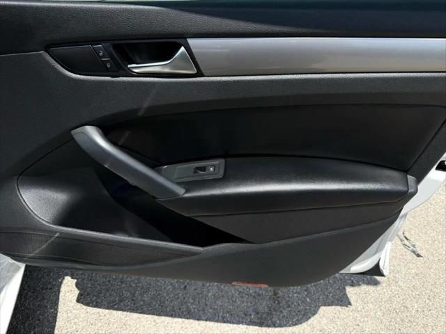 2015 Volkswagen Passat 1.8T Wolfsburg Edition