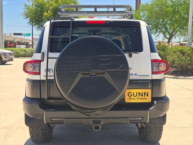 2014 Toyota FJ Cruiser Base