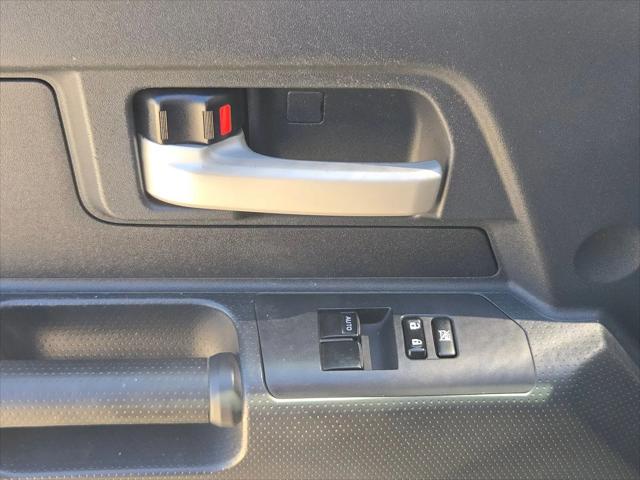 2014 Toyota FJ Cruiser Base