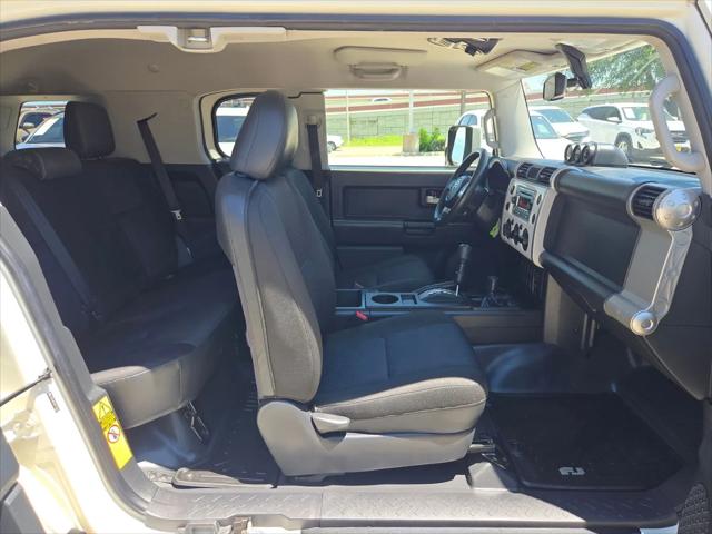 2014 Toyota FJ Cruiser Base