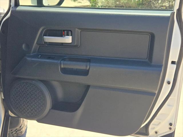 2014 Toyota FJ Cruiser Base