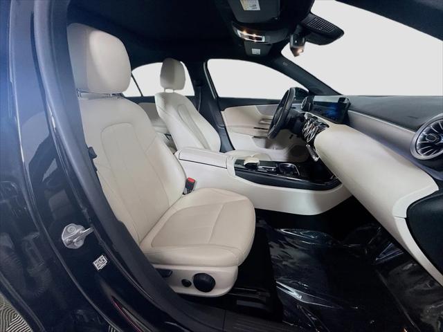 2022 Mercedes-Benz A 220 A 220